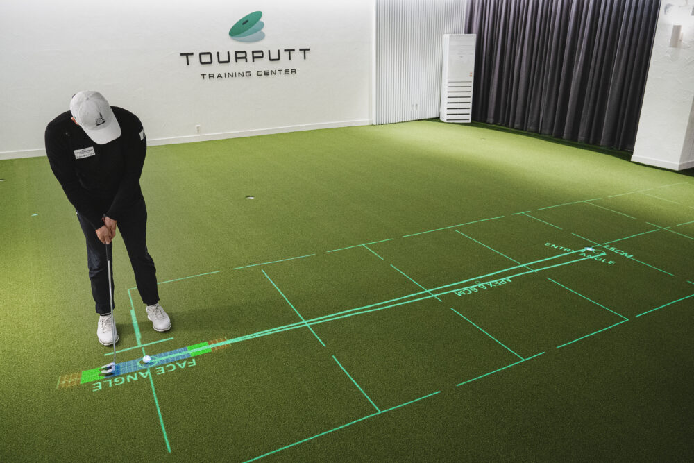 TourPutt simulator bay putting green